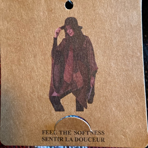 Poncho Scarf - Picture 2 of 7